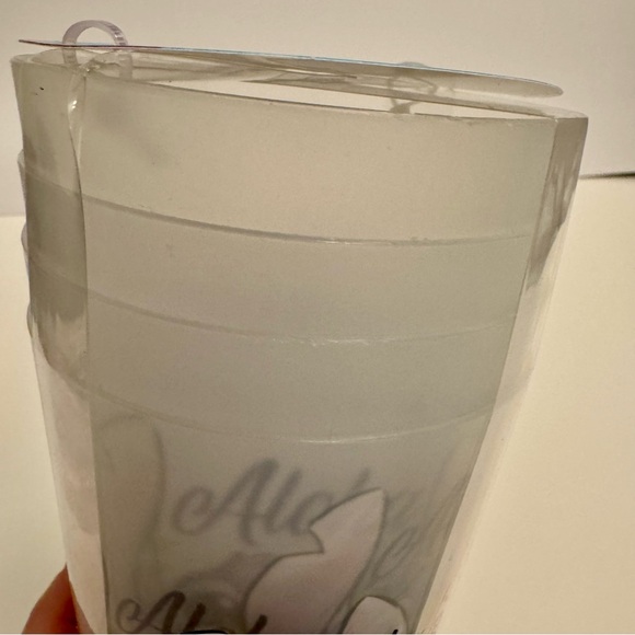 NWT. Disney 4 piece stitch plastic drinking cups featuring Aloha Stitch - Picture 6 of 8